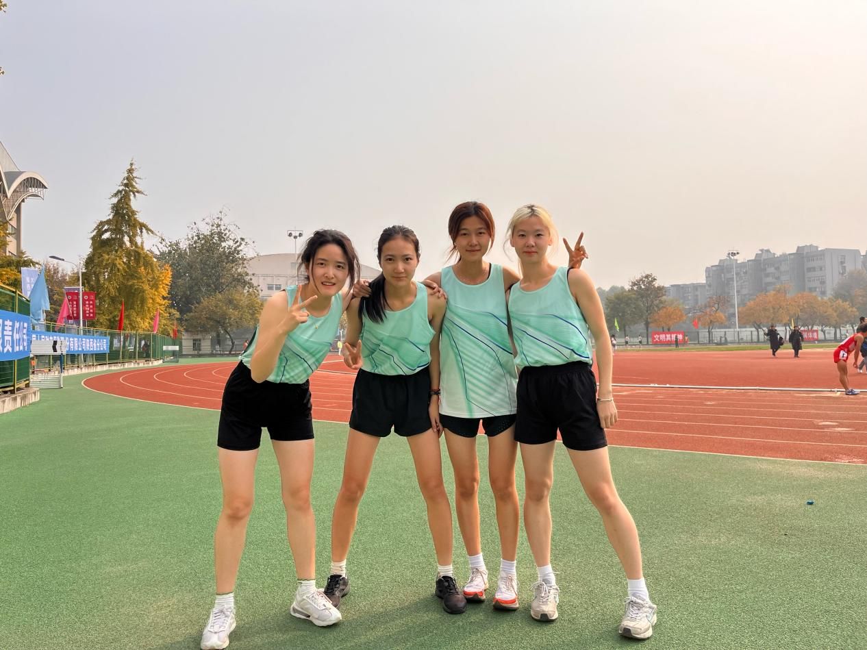 日本选手斩获女子400米混合泳冠军