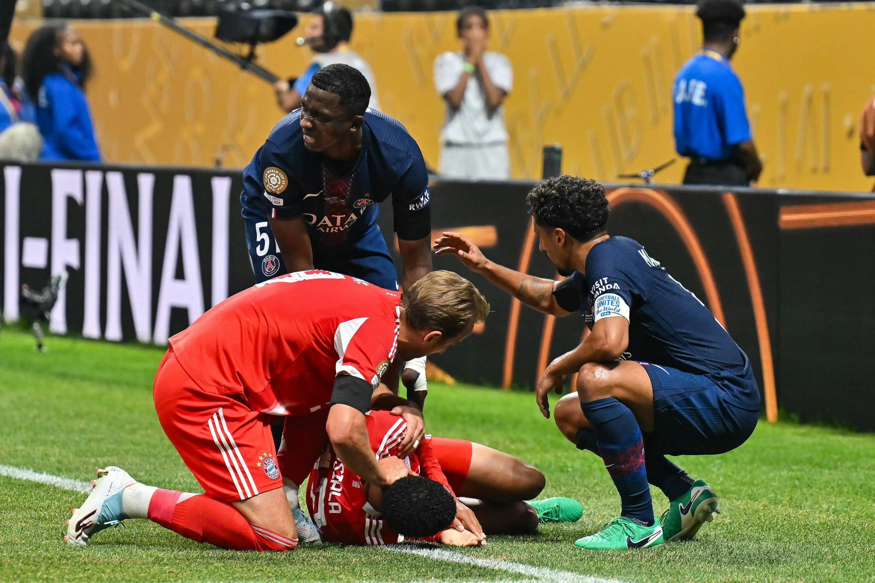 开云体育网页版入口-拜仁遭遇惨败,夺冠梦破碎的简单介绍