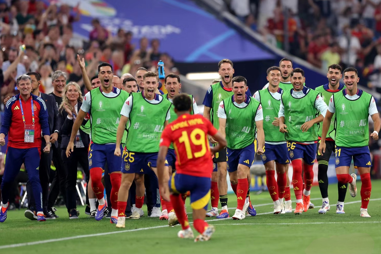 哥伦比亚队展现出强大实力,备受瞩目 哥伦比亚队展现出强大实力,备受瞩目