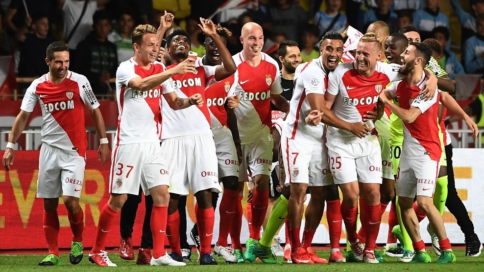 关于摩纳哥球队夺得胜利，积分榜排名稳步上升的信息