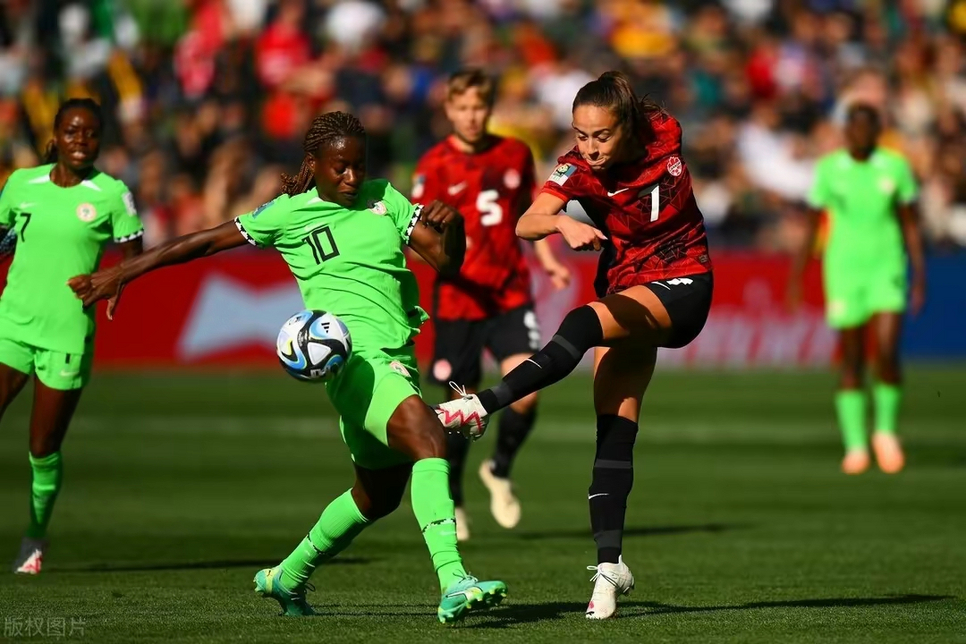 美国女足击败加拿大，成功晋级下一轮