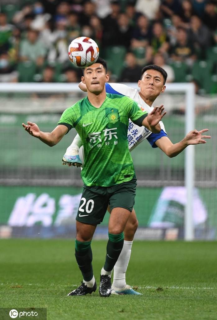 开云体育注册-中超强队士气高昂势不可挡，连战连捷居榜首