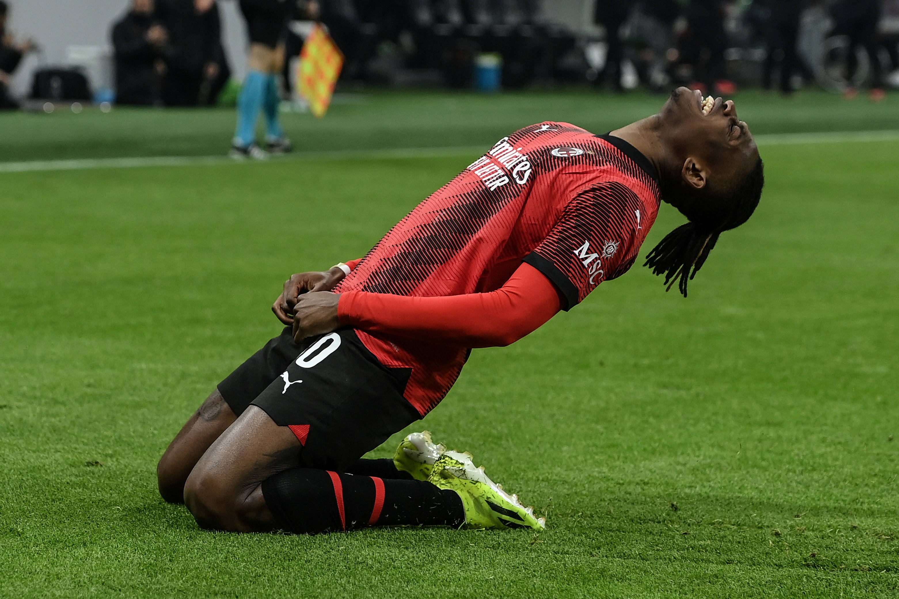 包含AC米兰客场大胜，继续保持不败势头的词条