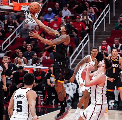 关于欧洲顶级篮球联赛夺冠战进入白热化的信息