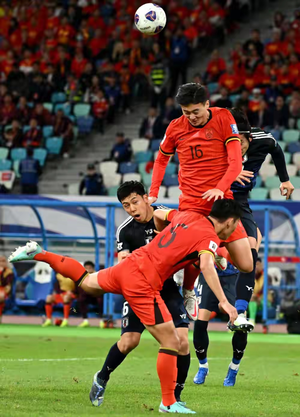 国内职业足球赛事再掀燃情高潮的简单介绍